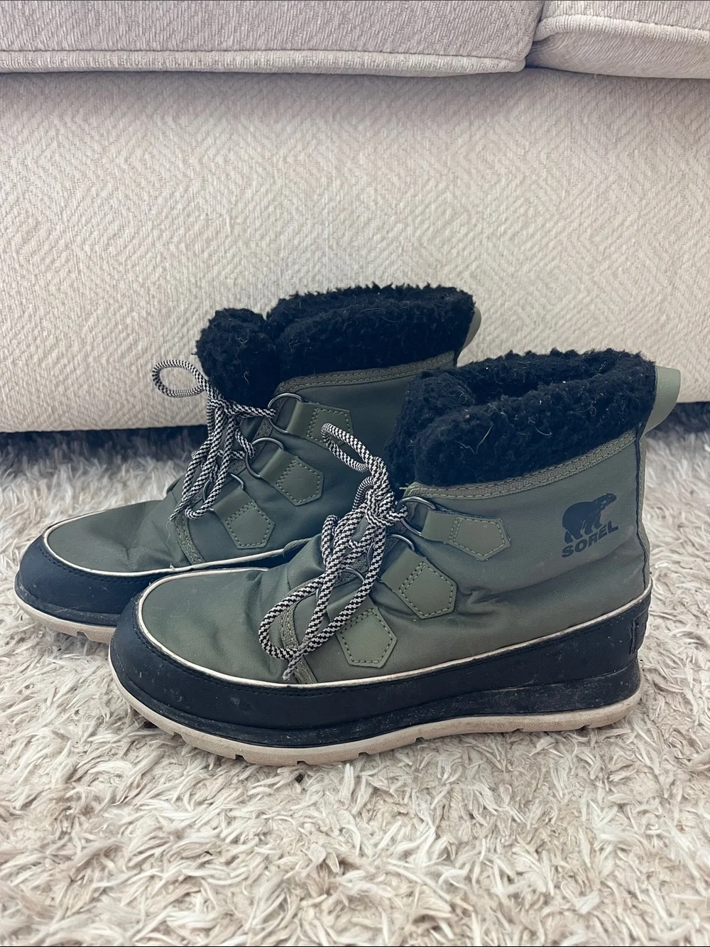 Sorel Olive Green and Black Lace-Up Sherpa Boot